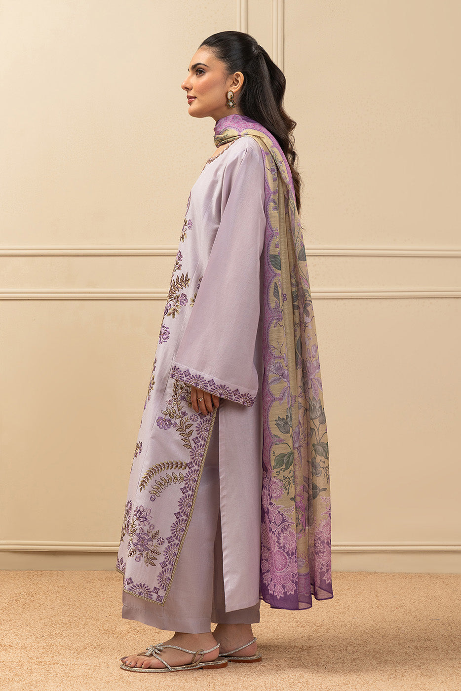 2 PIECE EMBROIDERED TEXTURED LAWN SUIT (PRET)