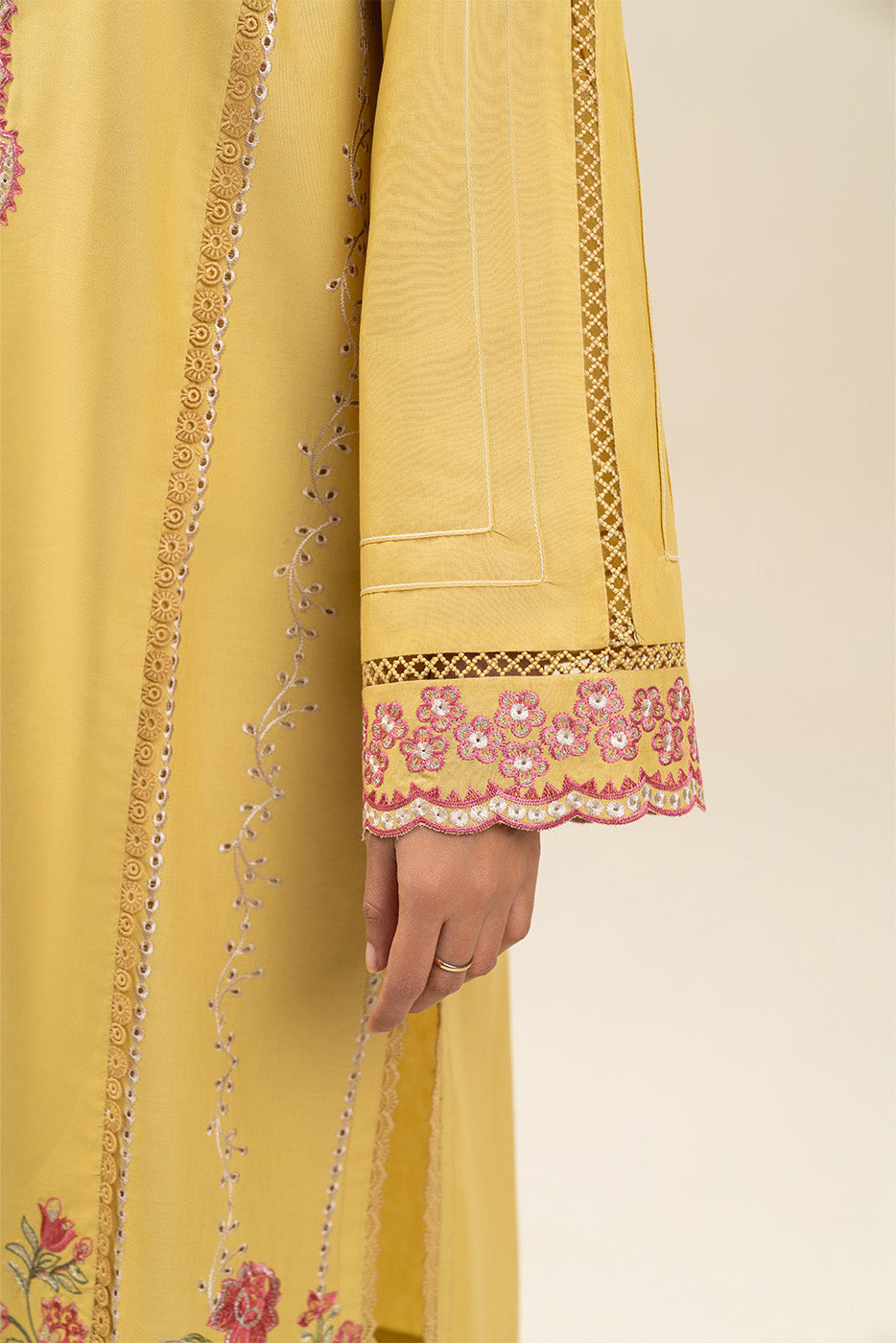 3 PIECE EMBROIDERED LAWN SUIT-SUNNY GARDENIA (UNSTITCHED)