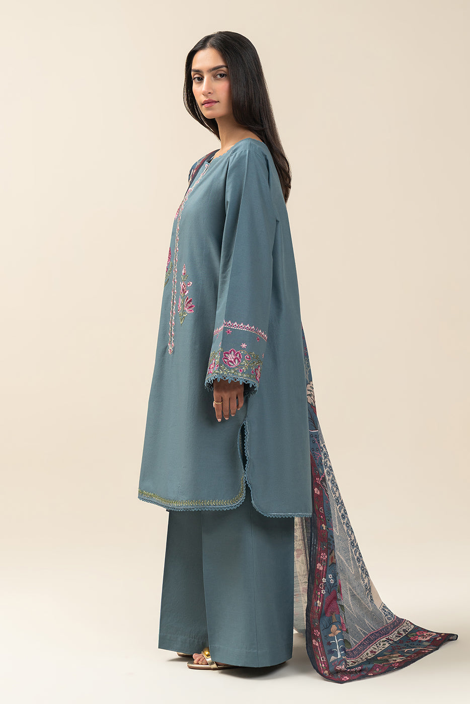 3 PIECE EMBROIDERED LAWN SUIT-ARCTIC BLUE (UNSTITCHED)