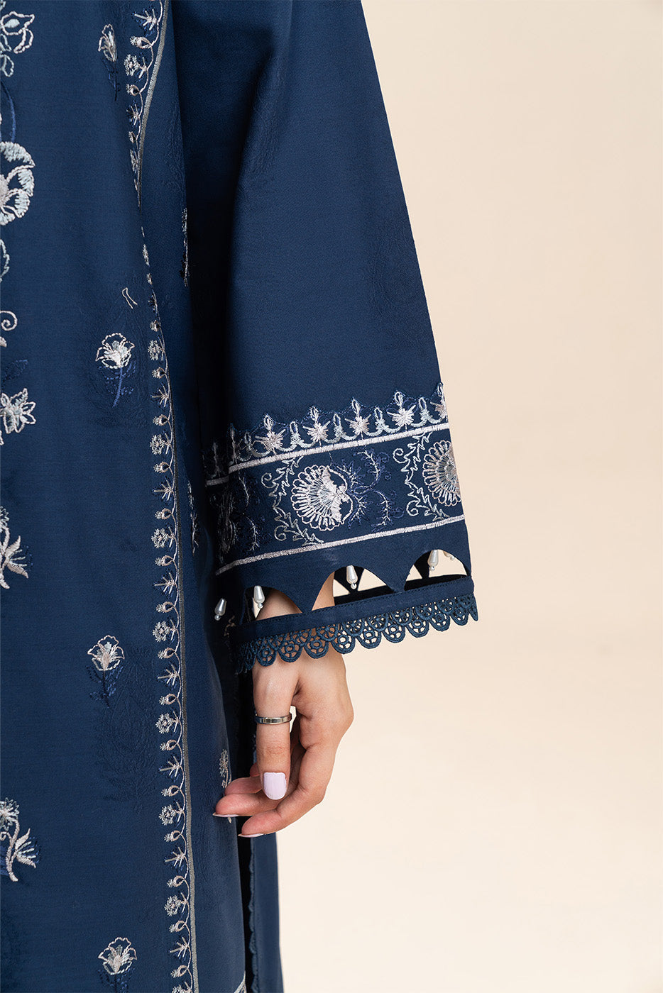 3 PIECE EMBROIDERED SELF JACQUARD SUIT-LUNAR THREAD (UNSTITCHED)