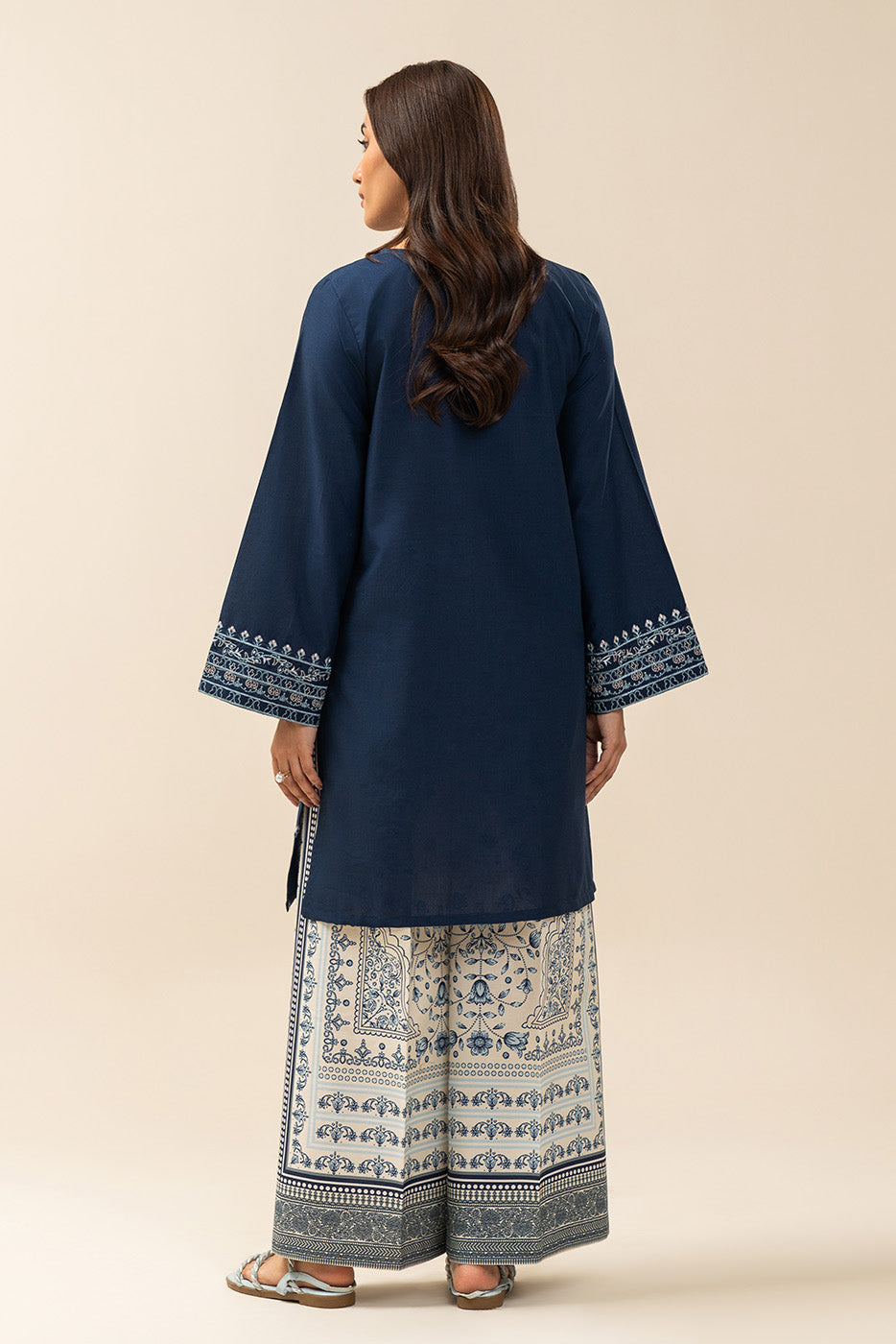2 PIECE EMBROIDERED LAWN SUIT-NAVY SPRUCE (UNSTITCHED)