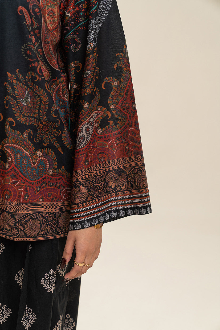 2 PIECE PRINTED LAWN SUIT-ROYAL PAISLAY (UNSTITCHED)