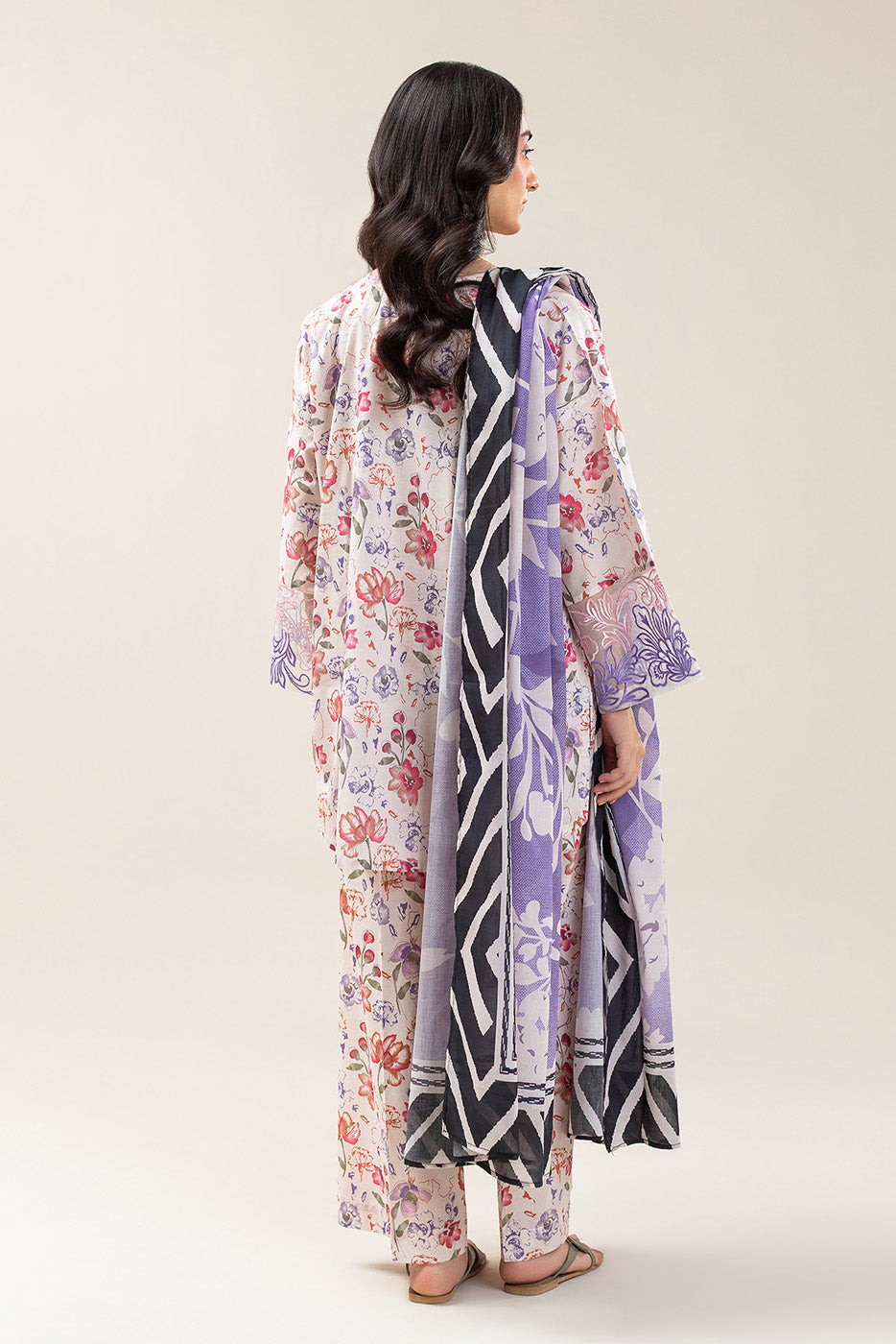 3 PIECE EMBROIDERED LAWN SUIT (PRET)