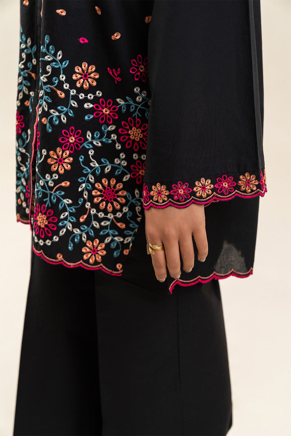 2 PIECE EMBROIDERED LAWN SUIT-VERDANT SPRAY (UNSTITCHED)
