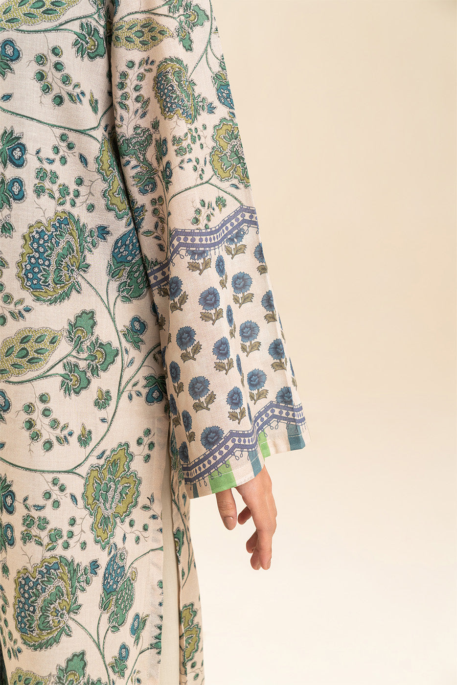 3 PIECE PRINTED LAWN SUIT-AZURE CHARM (UNSTITCHED)