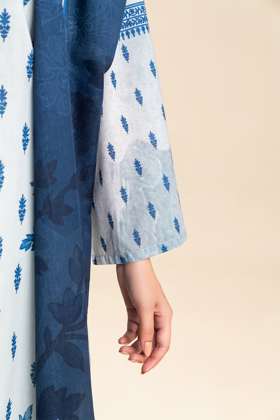 3 PIECE PRINTED LAWN SUIT-BLUE HAVEN (UNSTITCHED)