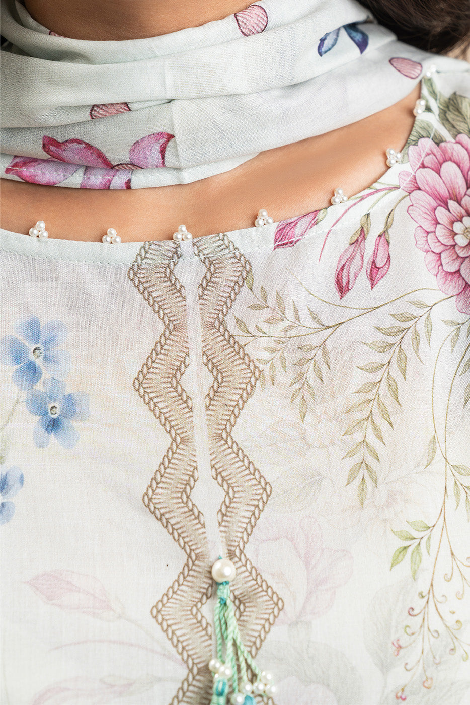 3 PIECE PRINT LAWN SUIT-IVORY WHISPER (UNSTITCHED)