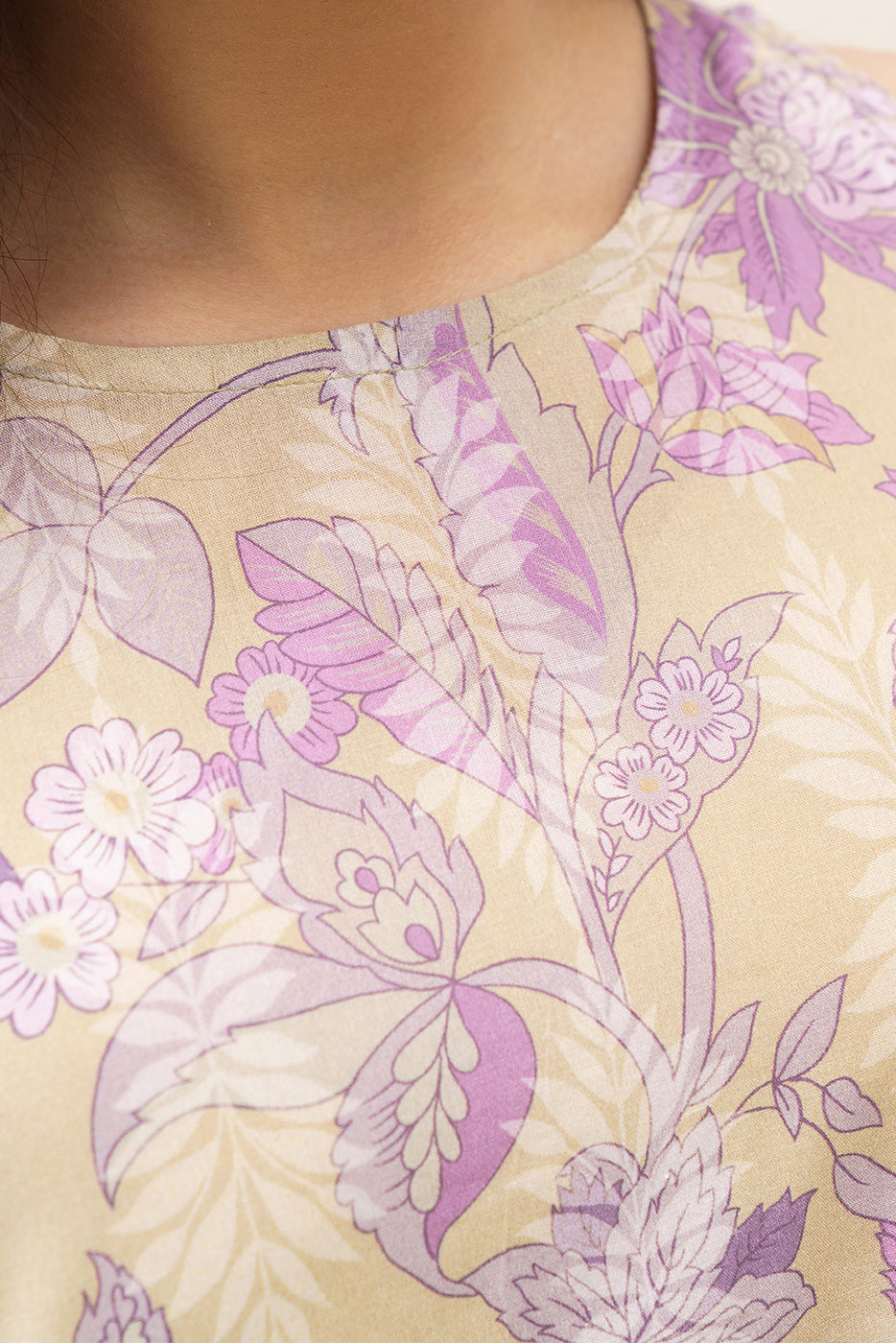 3 PIECE EMBROIDERED LAWN SUIT-LIME VERDANT (UNSTITCHED)
