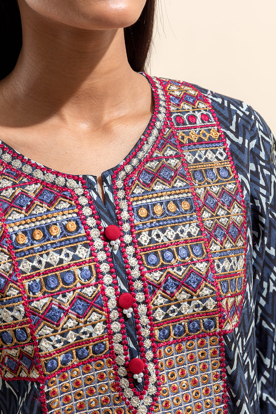 3 PIECE EMBROIDERED LAWN SUIT-SAPPHIRE FOLK (UNSTITCHED)