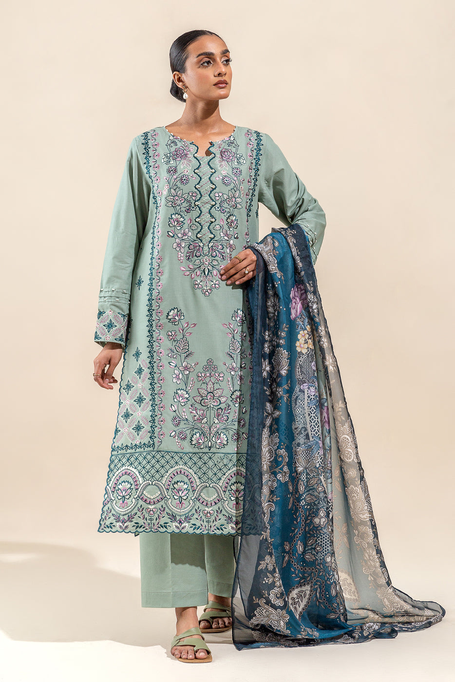 3 PIECE EMBROIDERED LAWN SUIT-TRERON FLECK (UNSTITCHED)