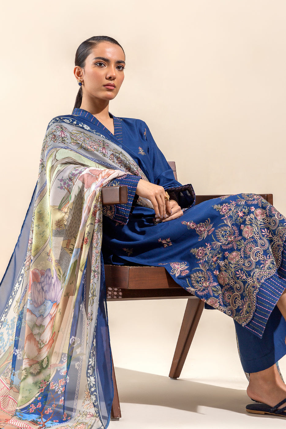 3 PIECE EMBROIDERED LAWN SUIT-TWILLIGHT BLOOM (UNSTITCHED)