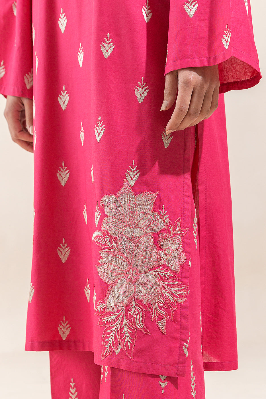 2 PIECE EMBROIDERED LAWN SUIT-PARADISE ROSE (UNSTITCHED)