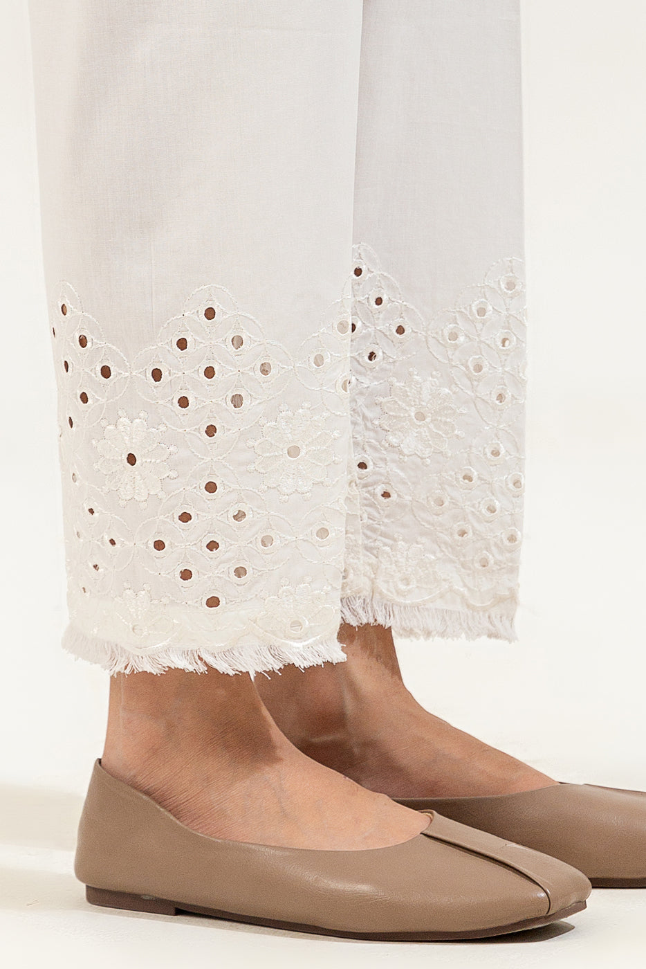 EMBROIDERED STRAIGHT PANTS