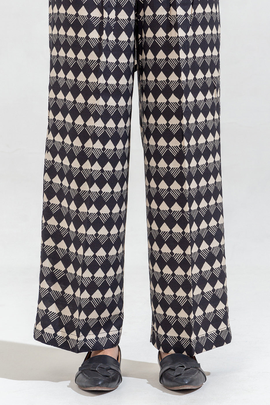 BASIC STRAIGHT PANTS