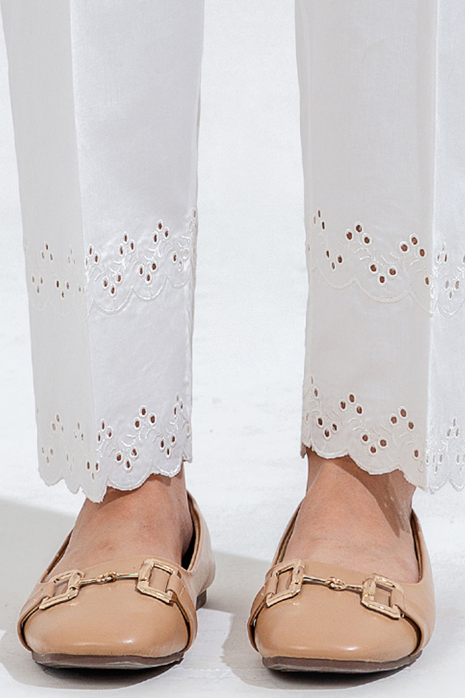 EMBROIDERED STRAIGHT PANTS