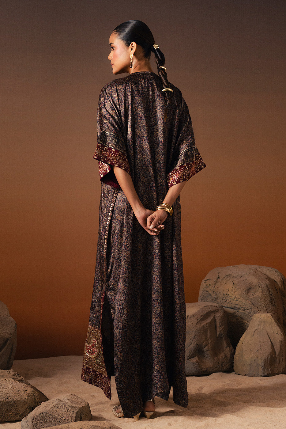 EMBROIDERED SHEMOZE SILK SHIRT (LUXURY PRET)
