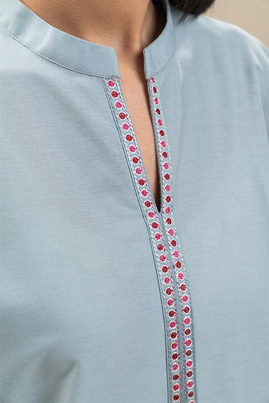 2 PIECE EMBROIDERED CAMBRIC SUIT (PRET)