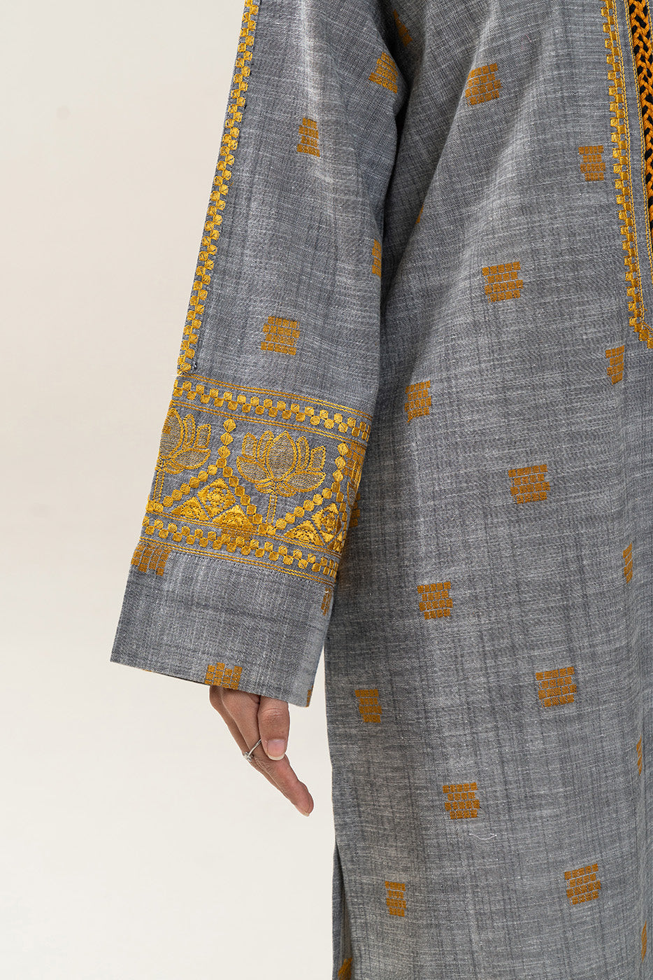 3 PIECE EMBROIDERED KHADDAR SUIT (PRET)