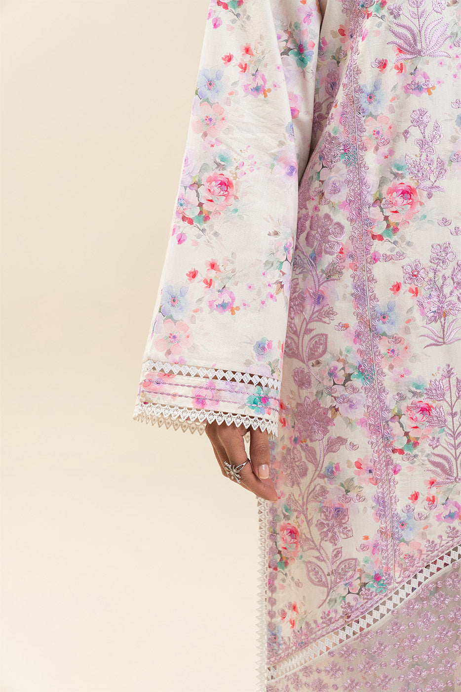 3 PIECE EMBROIDERED COTTON VISCOSE SUIT (PRET)