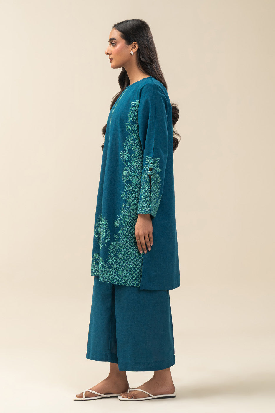 EMBROIDERED TWO WAY SLUB SHIRT (PRET)