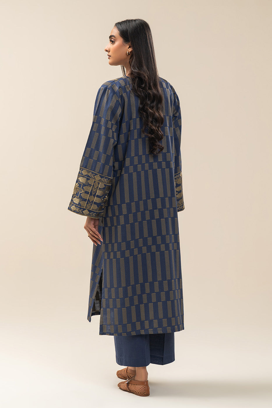 2 PIECE EMBROIDERED KHADDAR JACQUARD SUIT (PRET)