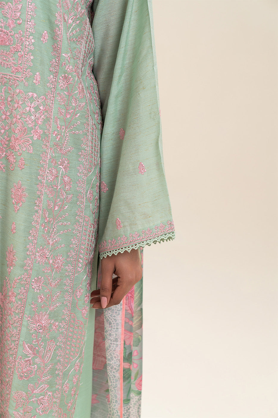 3 PIECE EMBROIDERED GOLD ZARI SUIT (PRET)