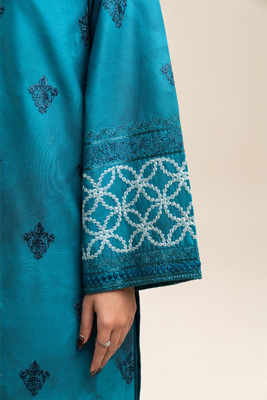 3 PIECE EMBROIDERED COTTON VISCOSE SUIT (HIGH CASUAL)