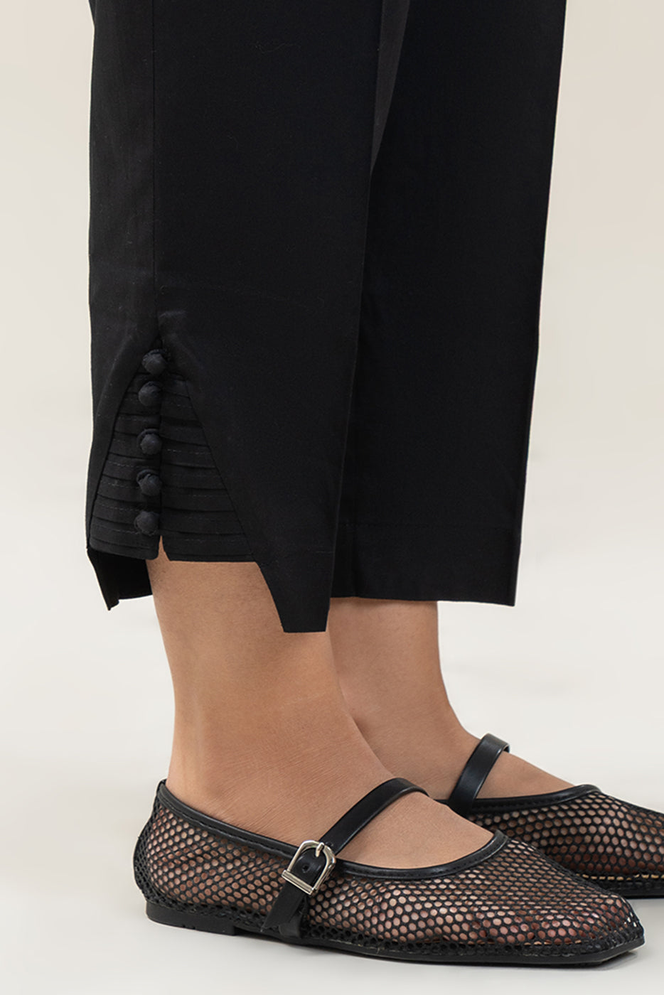 BASIC STRAIGHT PANTS