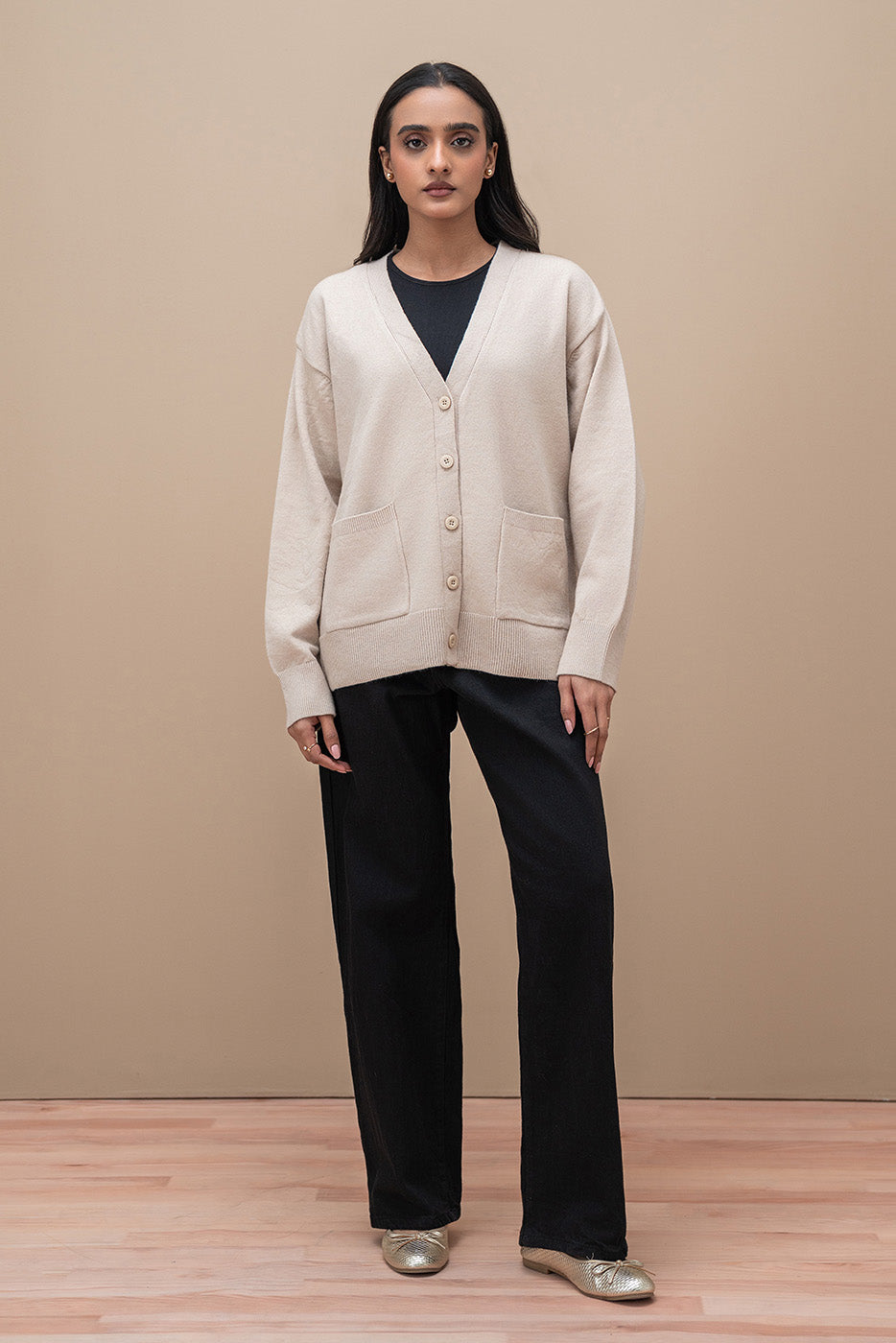 V-NECK LOOSE FIT CARDIGAN