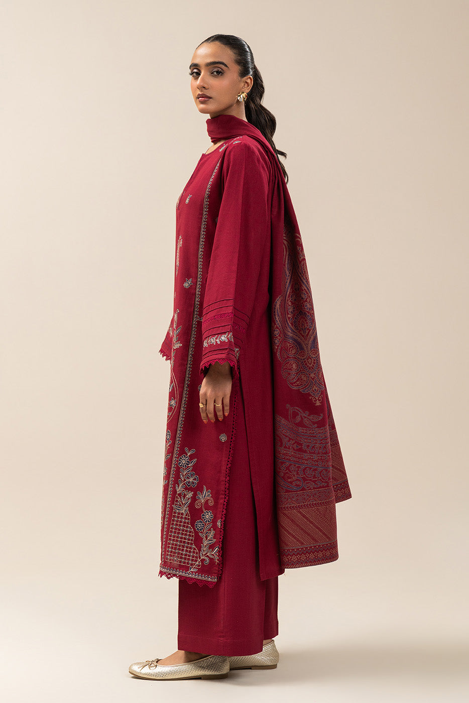 3 PIECE EMBROIDERED SLUB KHADDAR SUIT-GARNET GLAM (UNSTITCHED)