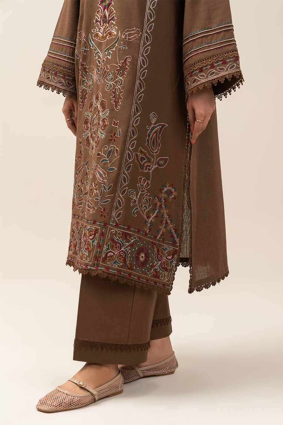 3 PIECE EMBROIDERED SLUB KHADDAR SUIT-SEPIA VERVE (UNSTITCHED)