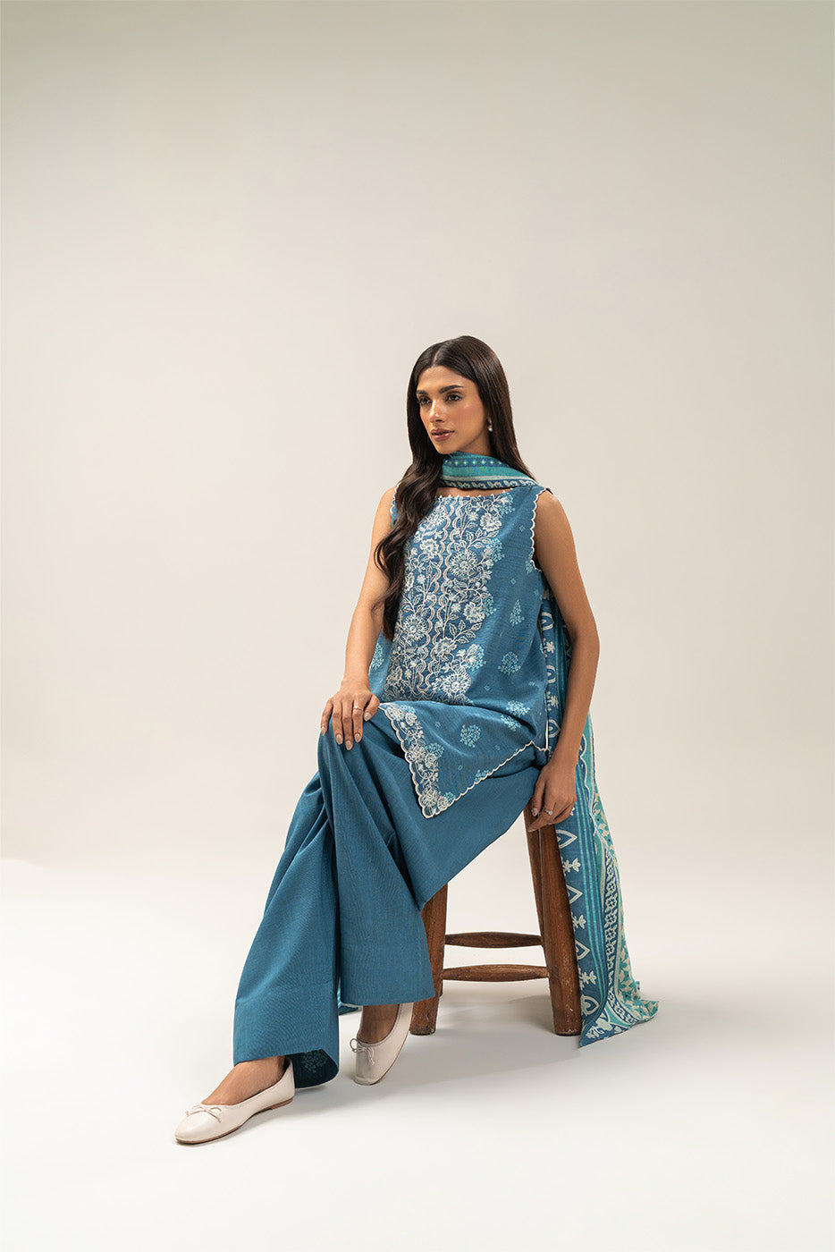 3 PIECE EMBROIDERED SLUB KHADDAR SUIT-COOL ROYALE (UNSTITCHED)