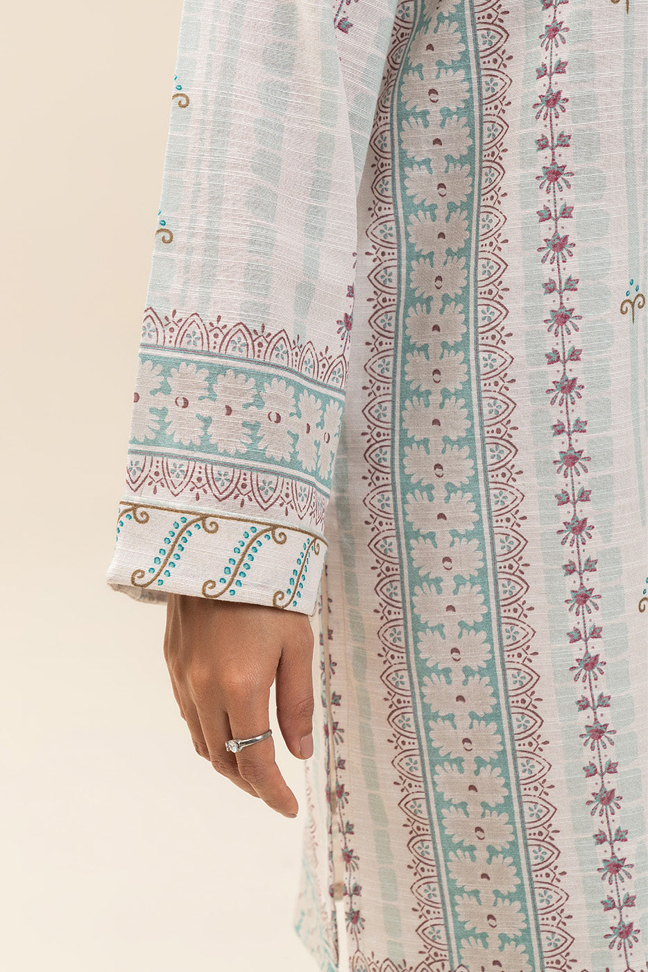 3 PIECE PRINTED SLUB KHADDAR SUIT-AURORAL LUSTRE (UNSTITCHED)