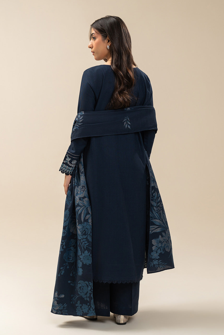 3 PIECE EMBROIDERED SLUB KHADDAR SUIT-NAVY GLEAM (UNSTITCHED)