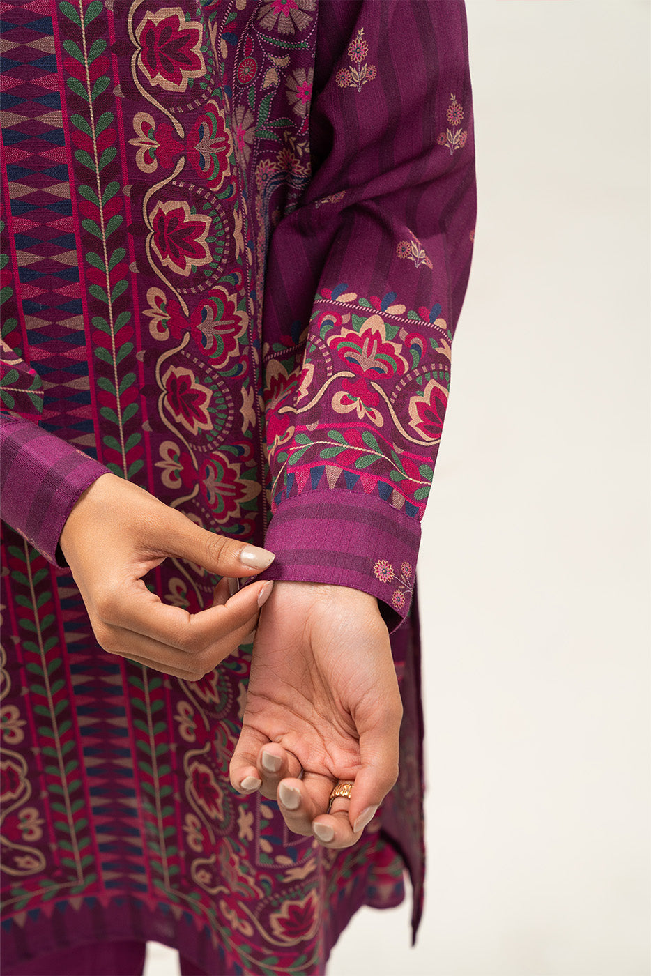 3 PIECE PRINTED SLUB KHADDAR SUIT-VIOLET BEAMS (UNSTITCHED)