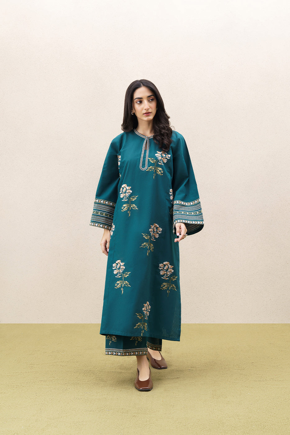 2 PIECE EMBROIDERED COTTON DOBBY SUIT (PRET)