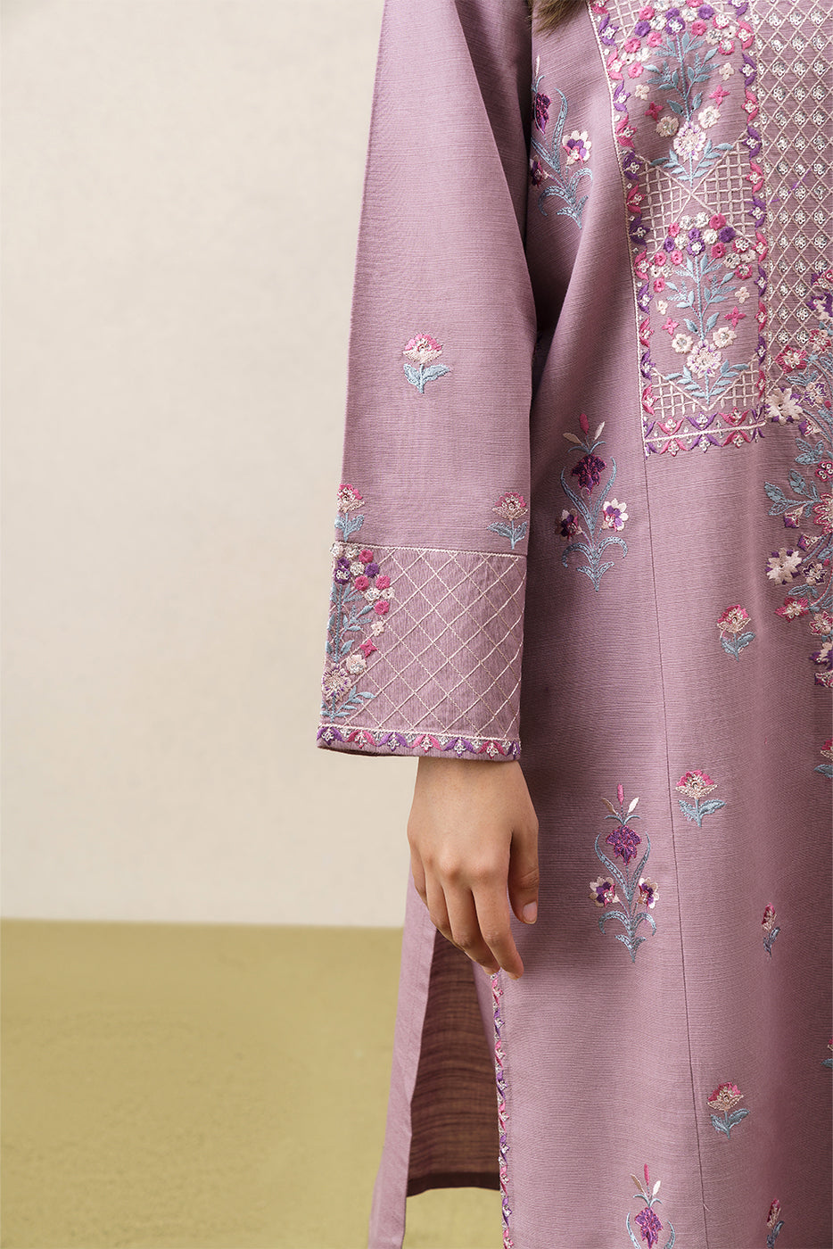 3 PIECE EMBROIDERED SLUB KHADDAR SUIT (PRET)