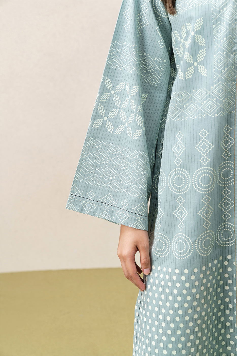 2 PIECE EMBROIDERED DOBBY SUIT (PRET)