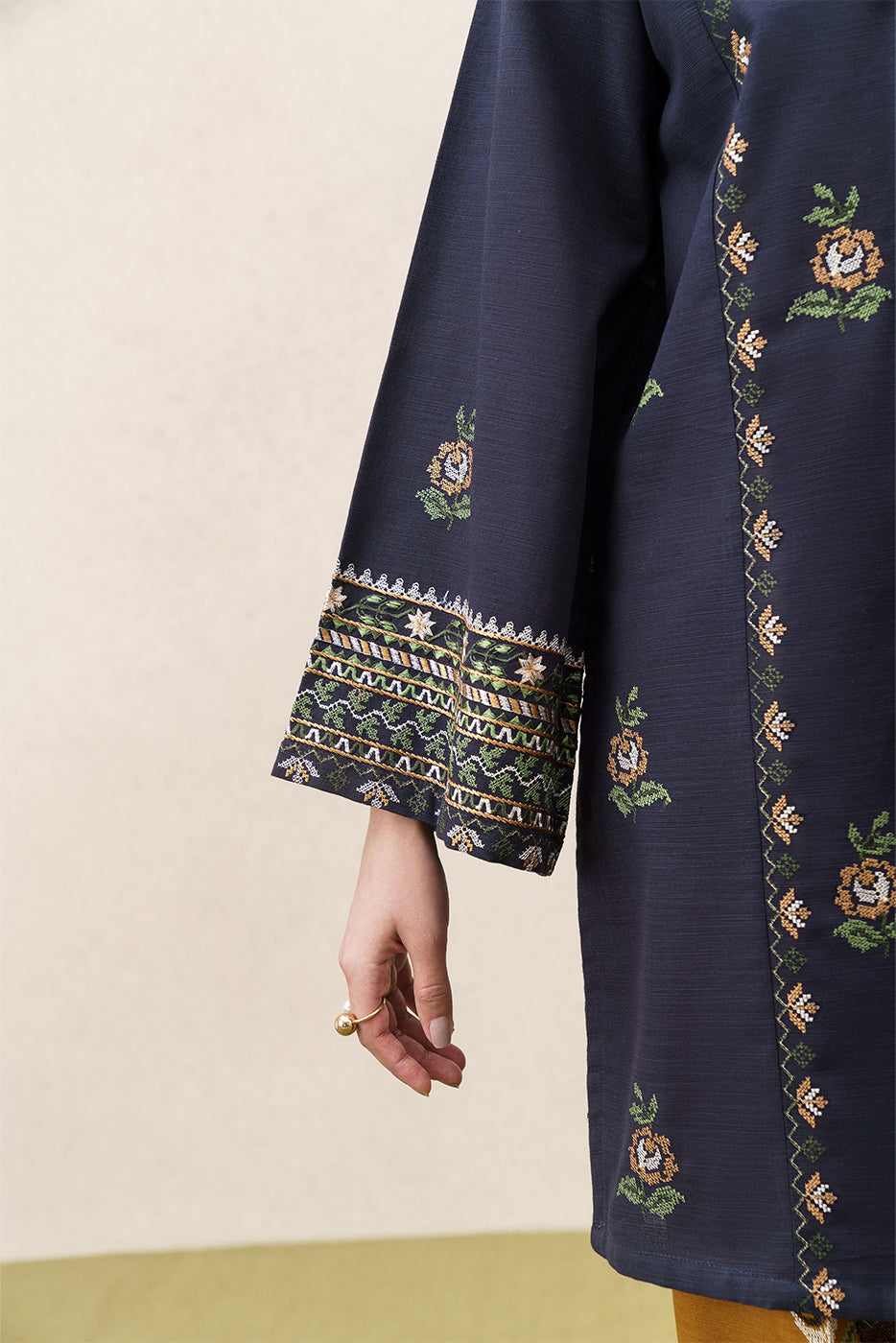 2 PIECE EMBROIDERED SLUB KHADDAR SUIT (PRET)