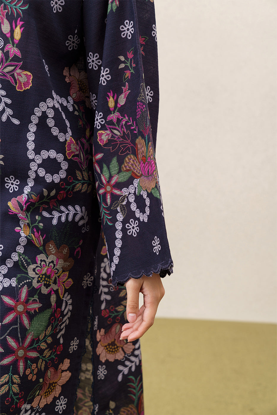 3 PIECE PRINTEDED SLUB KHADDAR SUIT-MIDNIGHT BLOOM (UNSTITCHED)