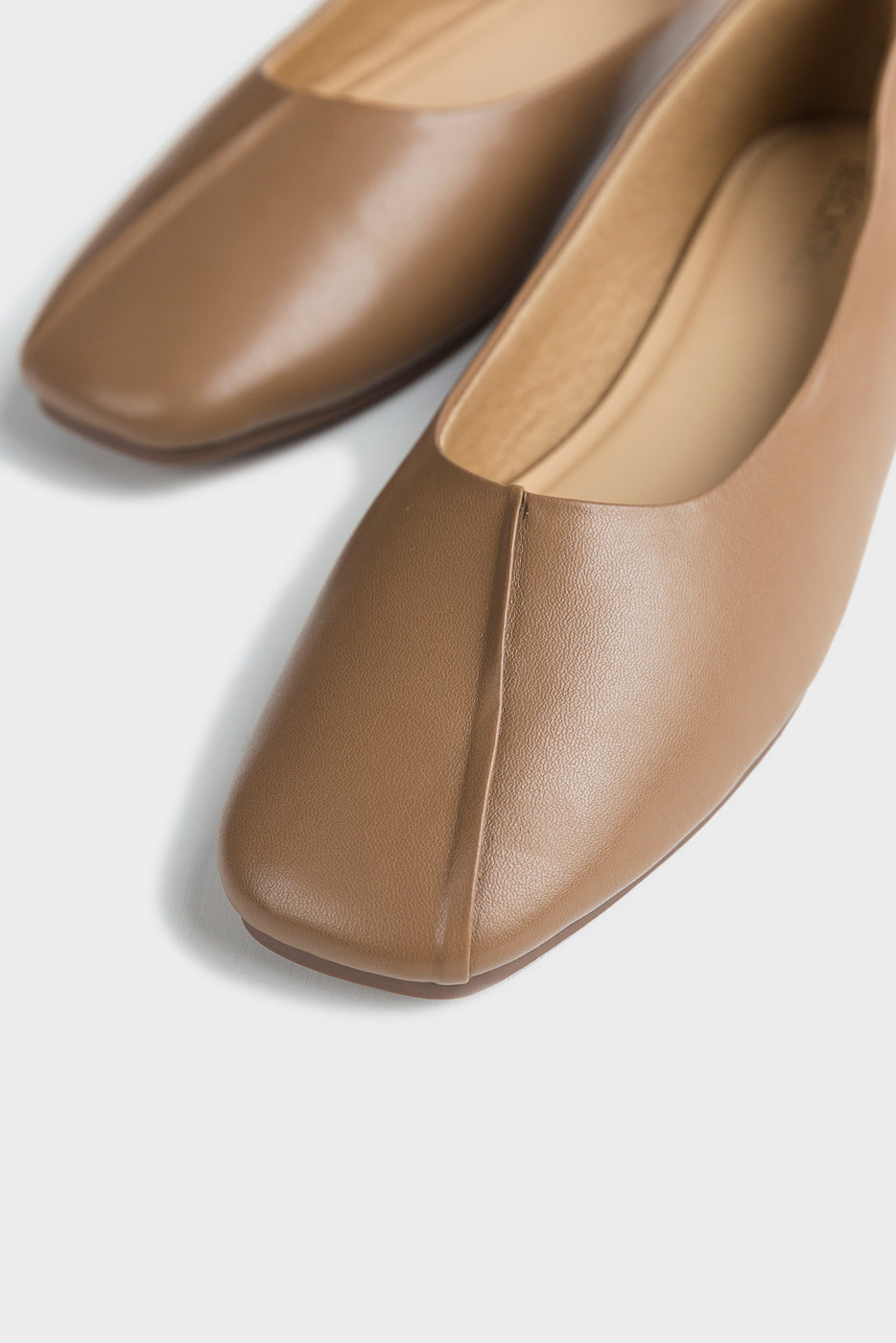 FOOTWEAR