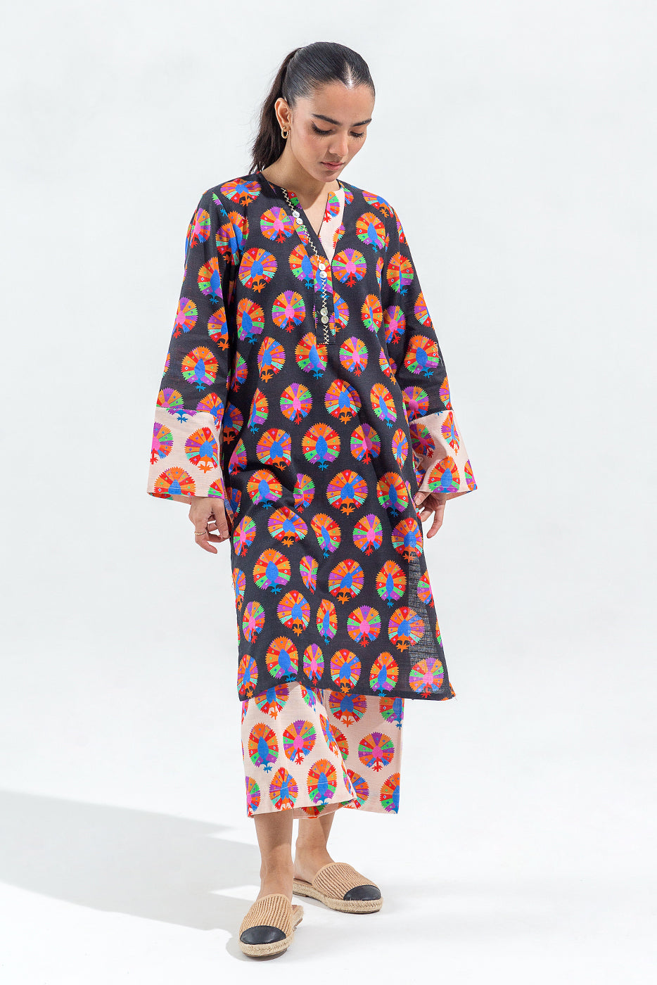 2 PIECE PRINTED KHADDAR SUIT (PRET)
