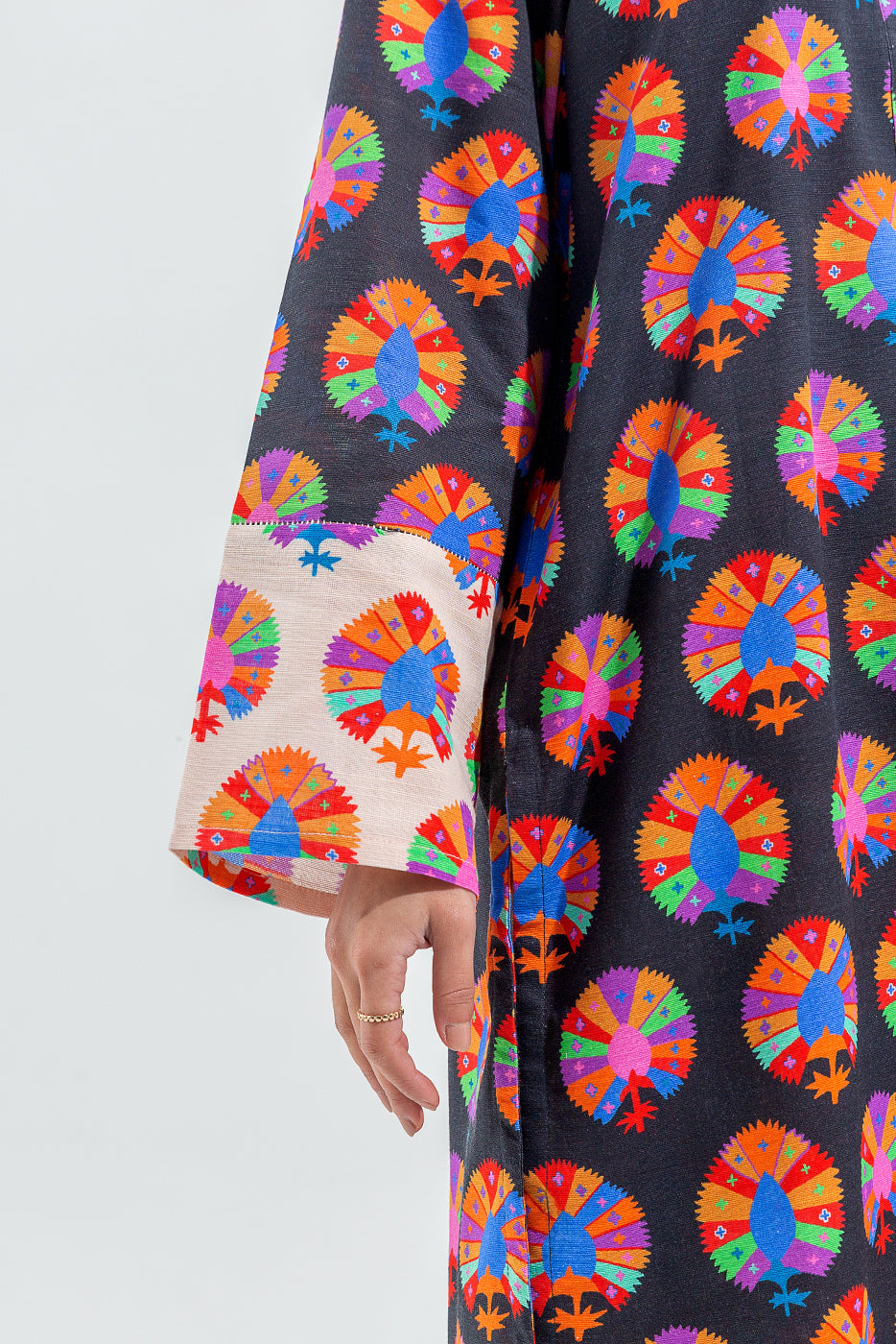 2 PIECE PRINTED KHADDAR SUIT (PRET)