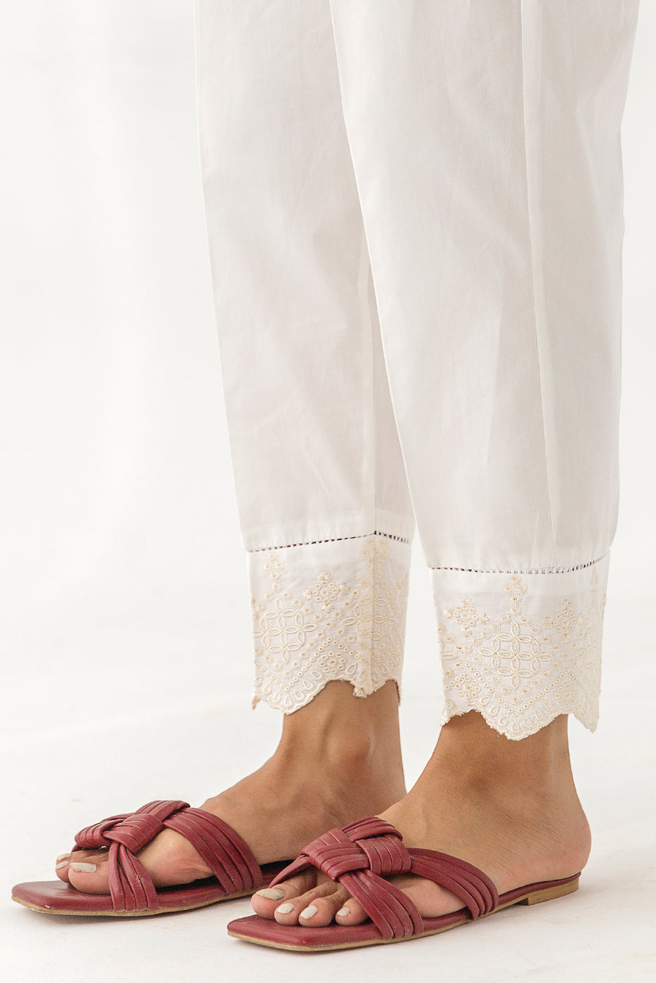 EMBROIDERED TAPERED PANTS