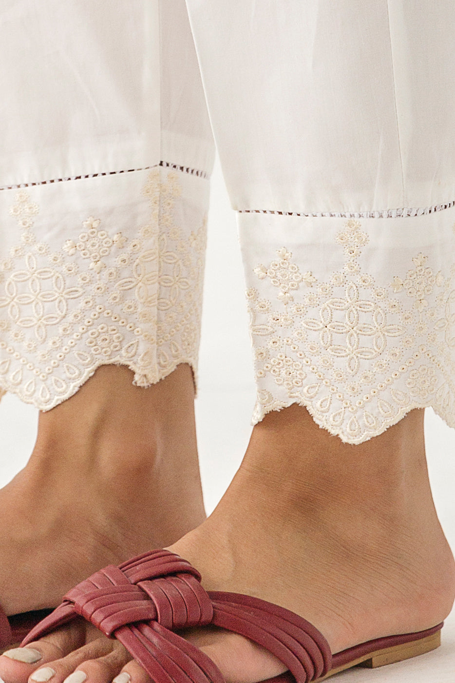 EMBROIDERED TAPERED PANTS