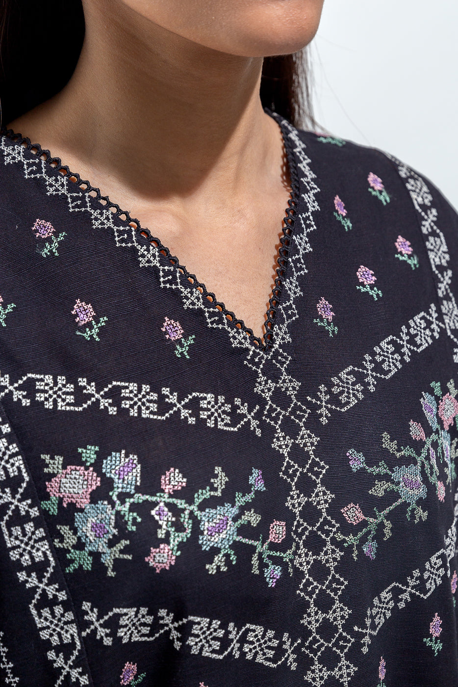 EMBROIDERED KHADDAR SHIRT (PRET)