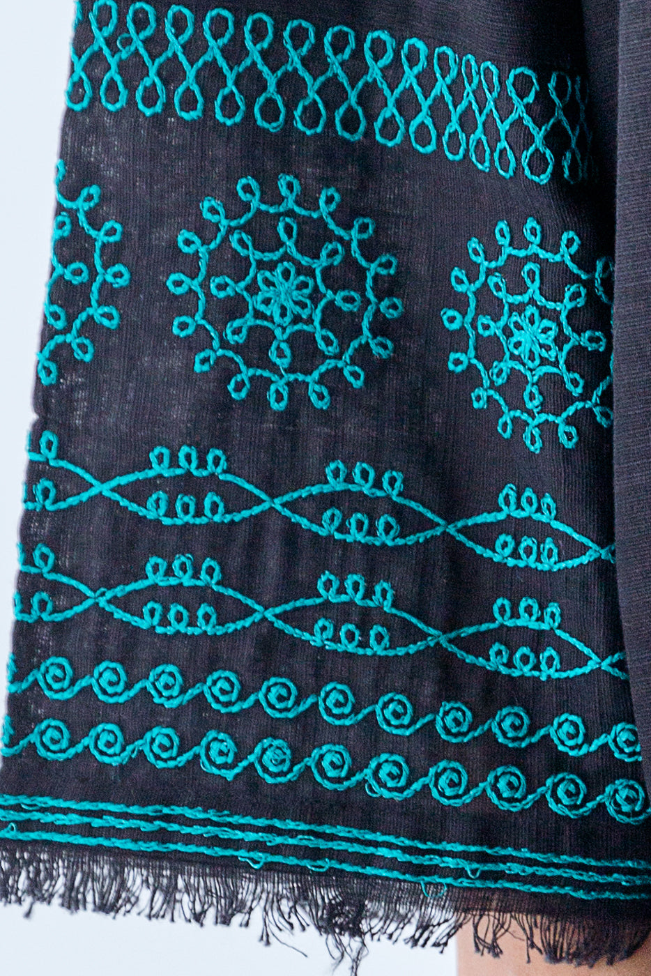 EMBROIDERED KHADDAR SHIRT (PRET)