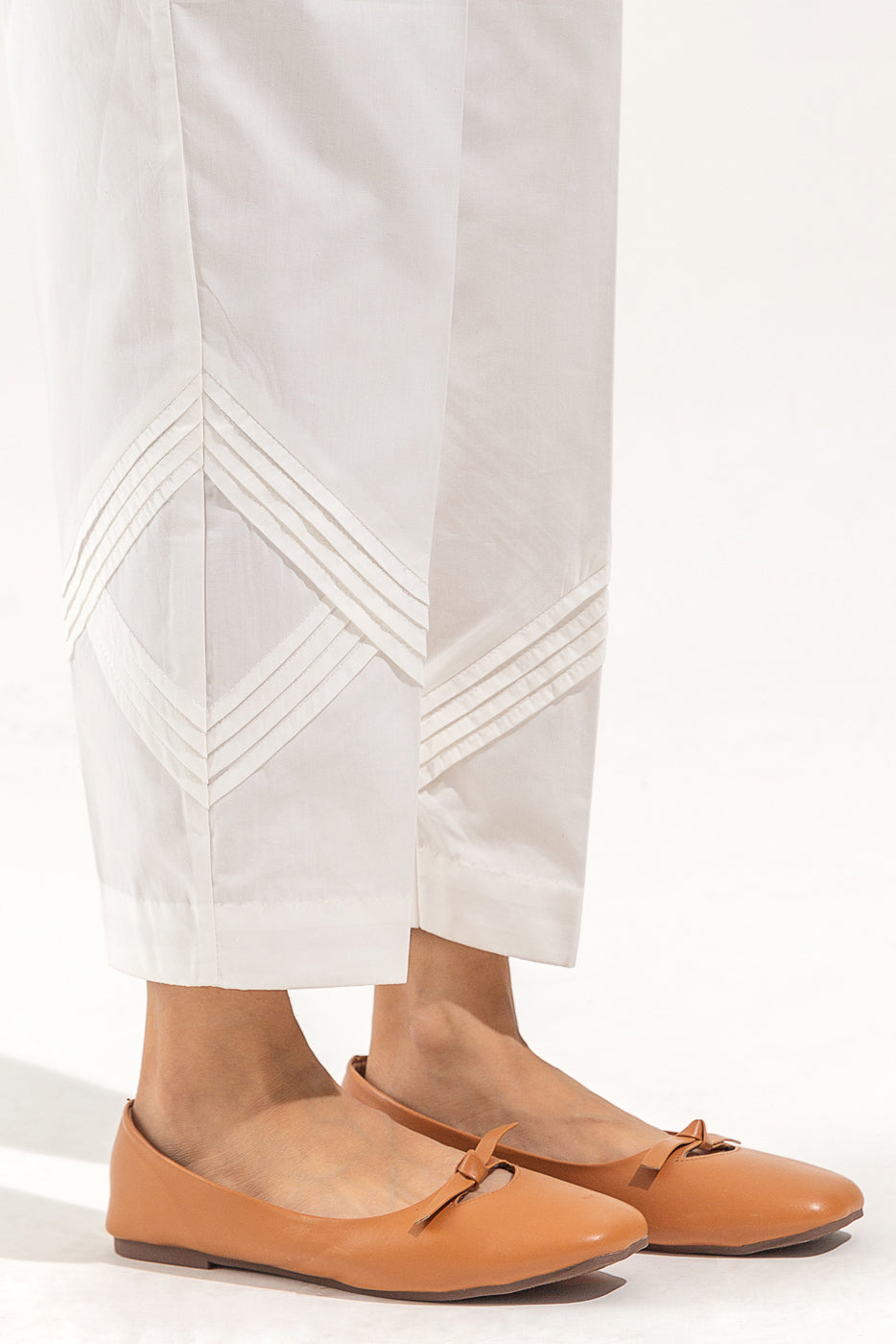 BASIC STRAIGHT PANTS