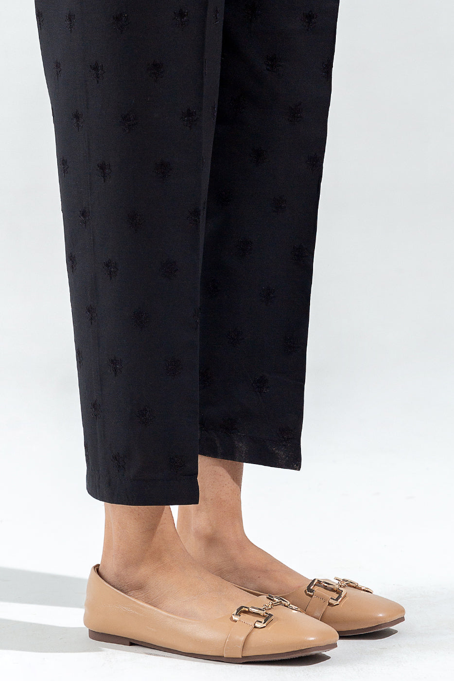 EMBROIDERED STRAIGHT PANTS