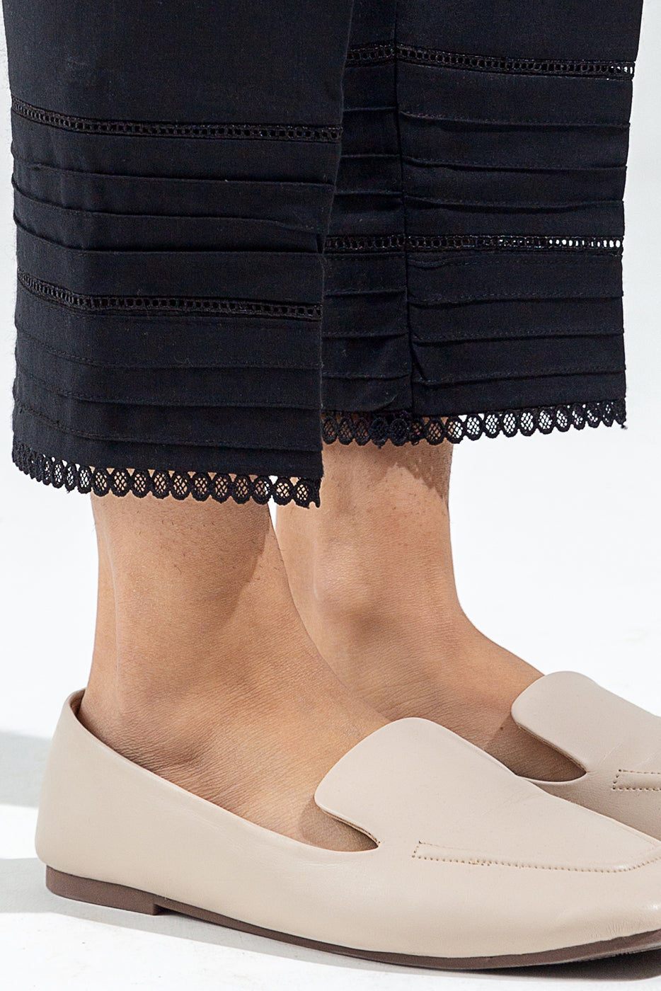 BASIC STRAIGHT PANTS